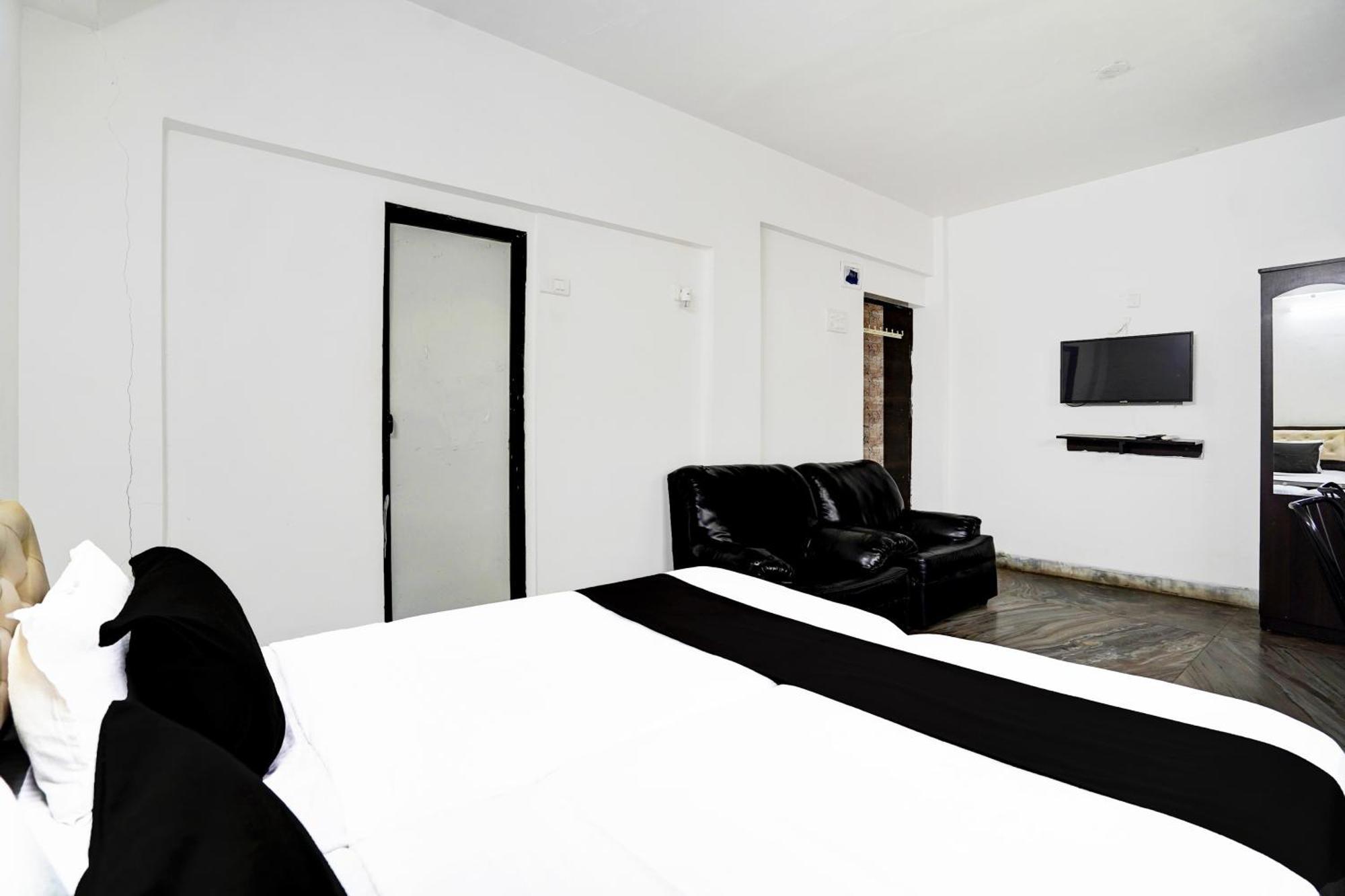 Super Hotel O Deluxe United Corporate Home Нави Мумбай Екстериор снимка